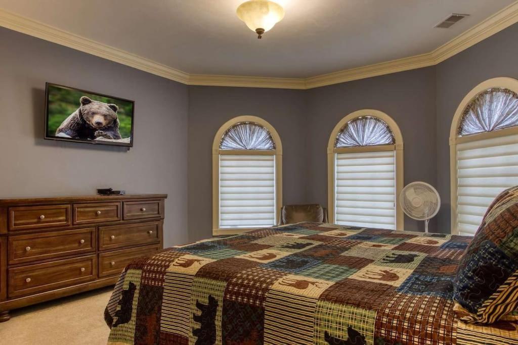 Villa Mountain Bliss: Estate W/ Views~Firepit~Hot Tub~Gburg 5Min~3 Pools à Gatlinburg Extérieur photo