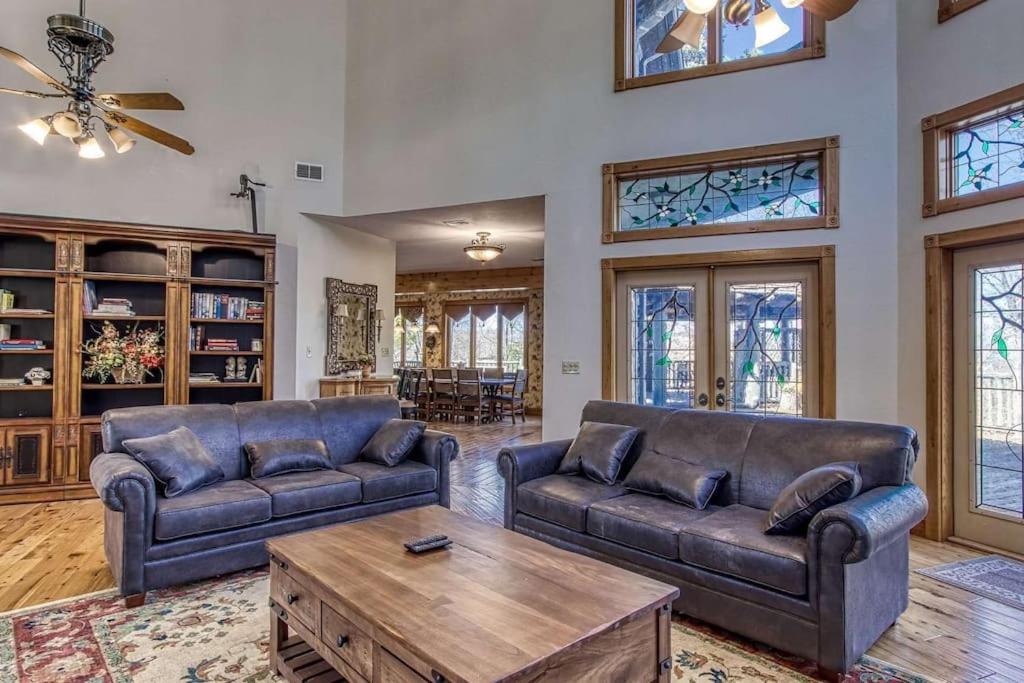 Villa Mountain Bliss: Estate W/ Views~Firepit~Hot Tub~Gburg 5Min~3 Pools à Gatlinburg Extérieur photo
